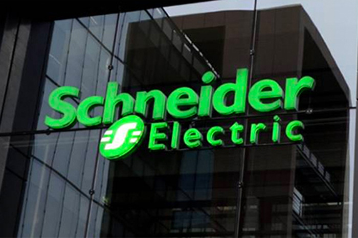 Hardis Group aide Schneider Electric à créer et organiser son équipe Data Factory